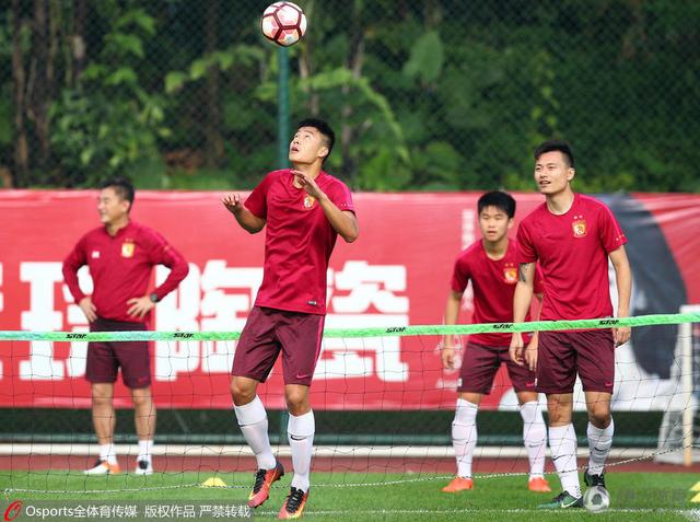MV暖心上线 温拿约定千载不变 2018-07-06 由导演陈友执导，陈家乐、于湉、王梓轩、林耀声、邓加乐、吴鹤谦演出，任达华、惠英红、金燕玲、廖启智等一众实力派戏骨特别主演的热血青春喜剧电影《兄弟班》今日首发宣传曲MV，华语乐坛最长寿乐队温拿金曲《千 《峰爆》将破3亿 《关于我妈的一切》超8500万 2021-09-23 9月22日，全国院线总票房4045.