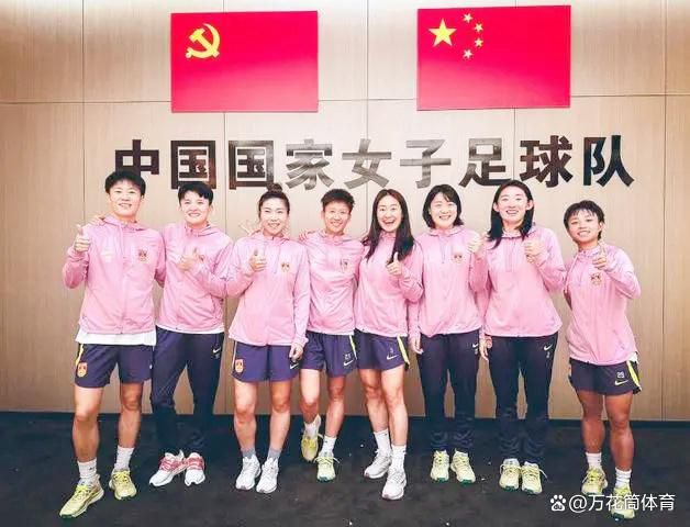 电影《芭比》中国首映复刻梦幻乐园 2023-07-19 真人电影《芭比》将于7月21日登陆全国影院与北美同步上映。