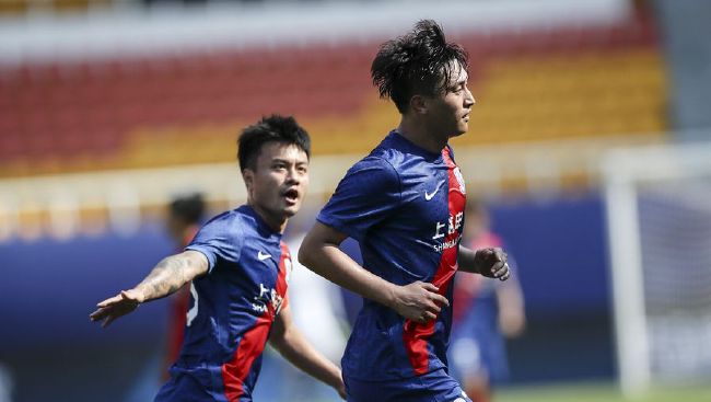 CCTV6 VIP影院 全部 电影 电视剧 影人 视频 图片 新闻 更新时间 所有 1小时内 今日内 1周内 1个月内 从资讯频道搜索 结果 122588 条 杨子姗戛纳海边再发大片 阳光沙滩大秀美腿 2017-05-25 今年唯一带作品去戛纳的中国女演员杨子姗最近美照发不停，昨日又在微博晒出一组黑白质感大片，眼神里都是戏，网友大赞：“小姐姐最近美得犯规！