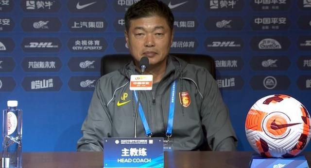 另一部《我的朋友安德烈》则由现实中的好友董子健、刘昊然共同主演，以细腻笔触缅怀青春与时代变迁。
