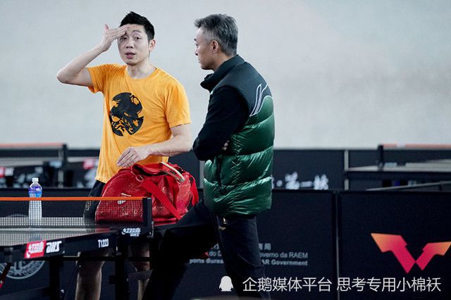 担任动画配音的两位人气明星亮相发布会，一位是著名男星 《X战警》宣传活动 金刚狼、X教授“基情四溢” 2014-04-01 当地时间3月31日，英国伦敦，电影《X战警：逆转未来》宣传活动，该片主演詹姆斯·麦卡沃伊、休·杰克曼出席。