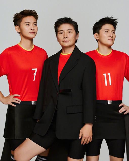 导演朱时春，主演李歌、叶青青、嘎子、刘景毅等主创到场。