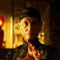 《寻秦记》：时隔25年回归，为何成为档期黑马 2026-01-13 当电影《寻秦记》带着25年前剧版的原班人马登上大银幕，无数看着这部剧长大的观众仿佛被拉回了那个追剧的青春时代。
