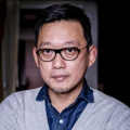 炎亚纶被判7个月缓刑3年_华语_ 消息 首页 新闻 视频 大片 影库 CCTV6 VIP影院 搜索 电影 星闻 独家 更多 专题 图片 视频 滚动 首页 新闻 大片 影库 CCTV6 VIP影院 客户端 电影网>新闻>明星资讯 涉偷拍散布未成年私密照?