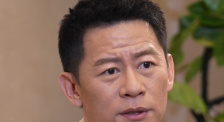 由姜文导演，彭于晏、廖凡、周韵、许晴主演的电影《邪不压正》嗨爆夏日。