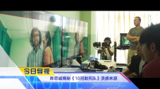 安妮斯顿在墨西哥炽烈的阳光下呼朋引伴，不仅穿 安妮斯顿《冒牌家庭》首映 男友未出现大秀钻戒 2013-08-02 当地时间8月1日，纽约，詹妮弗·安妮斯顿出现在她主演的新片《冒牌家庭》的首映红毯上，詹妮弗身穿紫色低胸礼服，笑容依旧灿烂，尽管她的男友贾斯汀·塞洛克斯并未和她同来出席首映礼，但她还是让左手无名指上的 安妮斯顿与未婚夫牵手亮相 钻戒惹眼破分手传闻 2014-03-12 当地时间3月11日，纽约，詹妮弗·安妮斯顿与未婚夫贾斯汀·塞洛克斯现身街头，两人始终牵手，安妮斯顿左手无名指上的大钻戒十分惹眼。