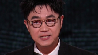 李晨朱亚文Lucas搞怪合影 “搔首弄姿”很骚气 2019-04-09 4月9日，李晨通过微博晒出与朱亚文、Lucas的搞怪合照，引发网友围观吐槽。